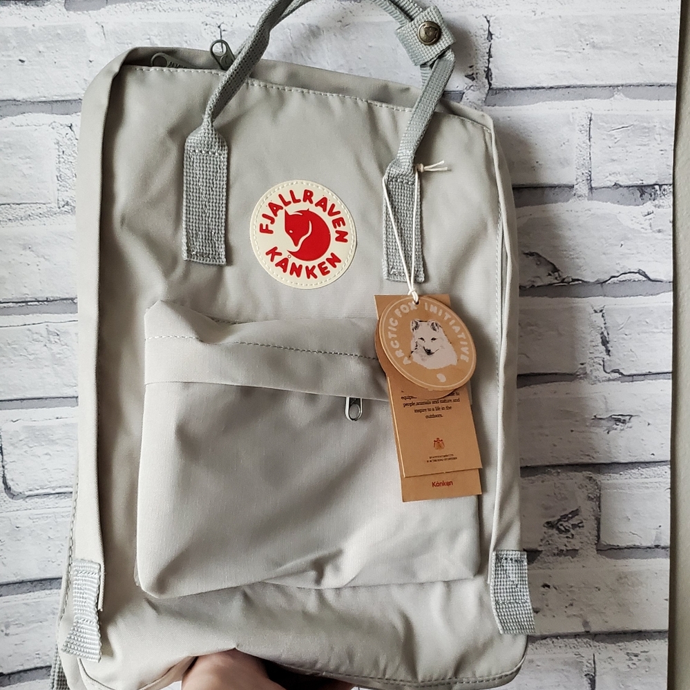 NWT | Fjällräven Kanken Backpack - Light Grey - Picture 7 of 8